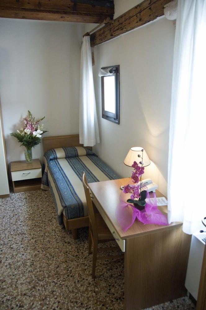 Casa Sant'Andrea Bed & Breakfast Veneţia Exterior foto