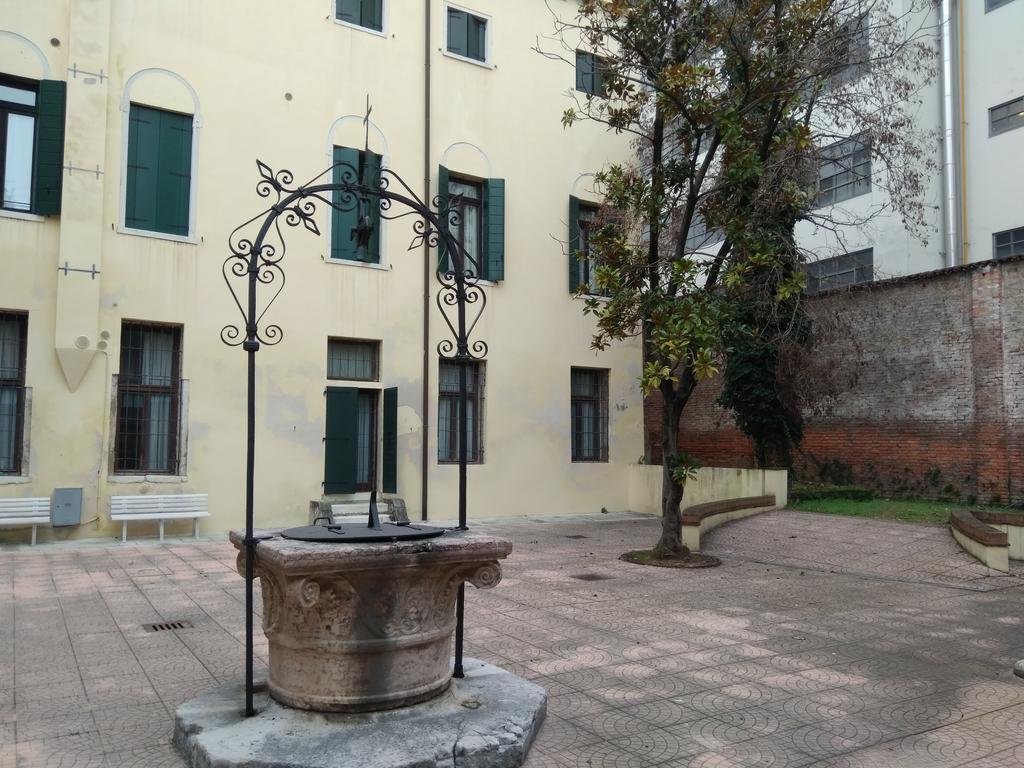 Casa Sant'Andrea Bed & Breakfast Veneţia Exterior foto